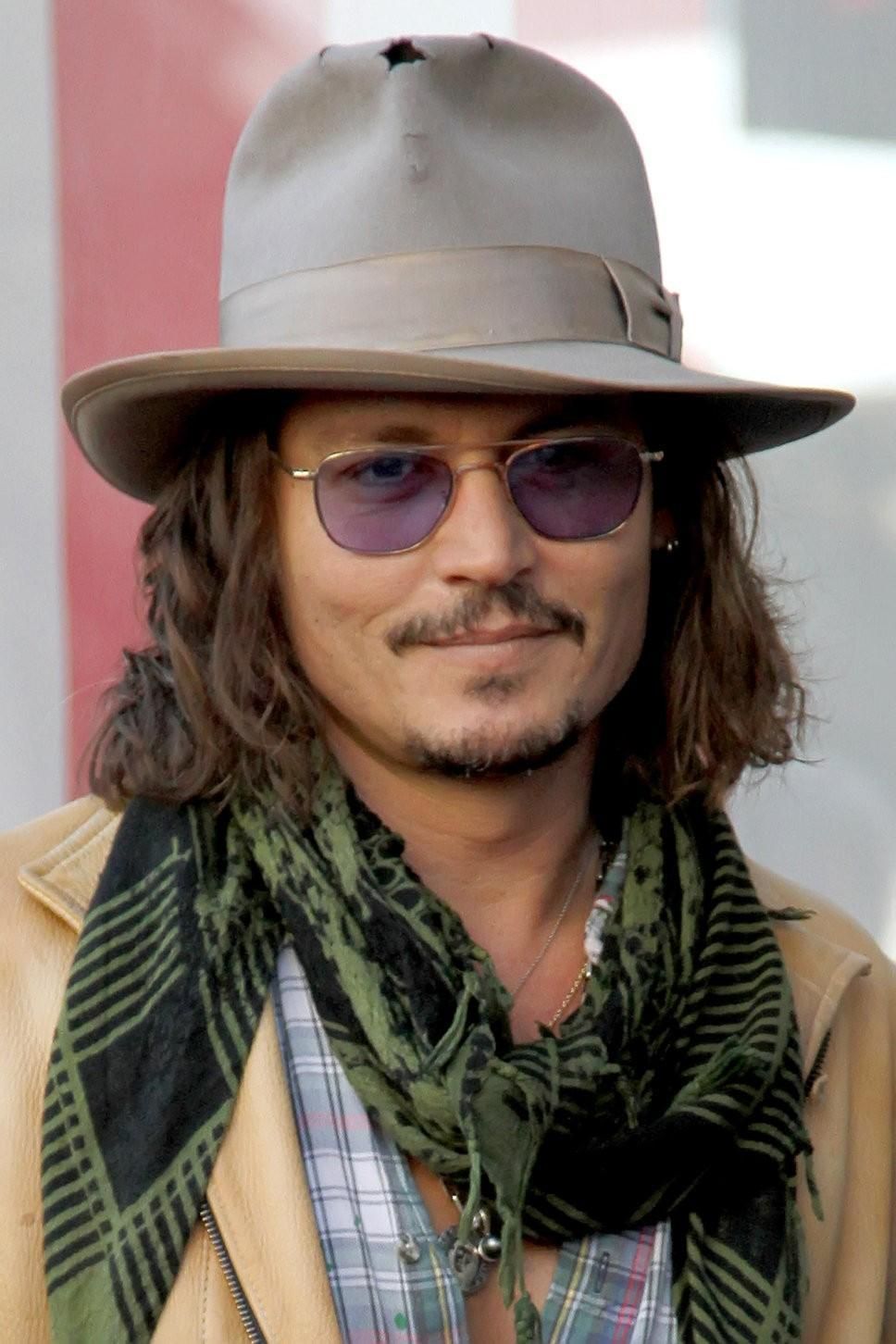 look homme foulard hippie chic johny depp